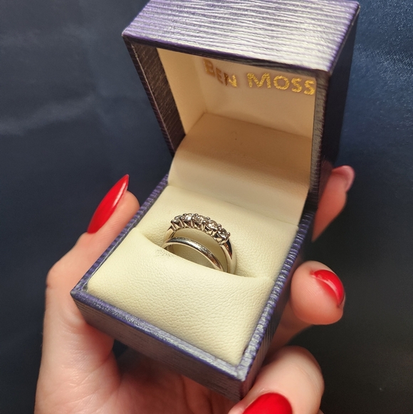 Wedding / Anniversary Ring Set - Picture 13 of 16